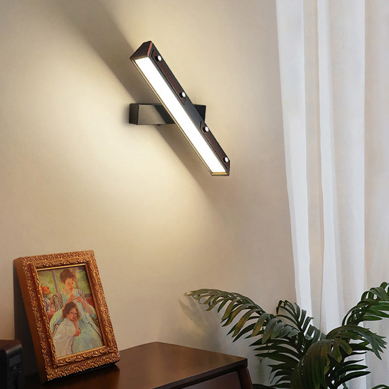 Moderne minimalistische rechteckige Aluminium-Eisen-Rahmen-PP-Schirm-LED-Wandleuchte für das Wohnzimmer 