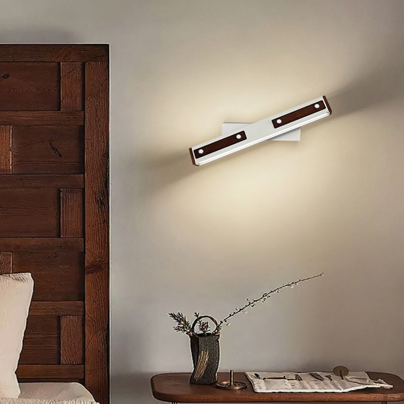 Moderne minimalistische rechteckige Aluminium-Eisen-Rahmen-PP-Schirm-LED-Wandleuchte für das Wohnzimmer 