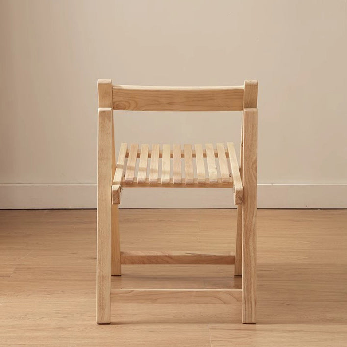 Moderner klappbarer rechteckiger Esszimmerstuhl im nordischen Stil aus Rubberwood mit Latten-Rückenlehne für das Esszimmer 