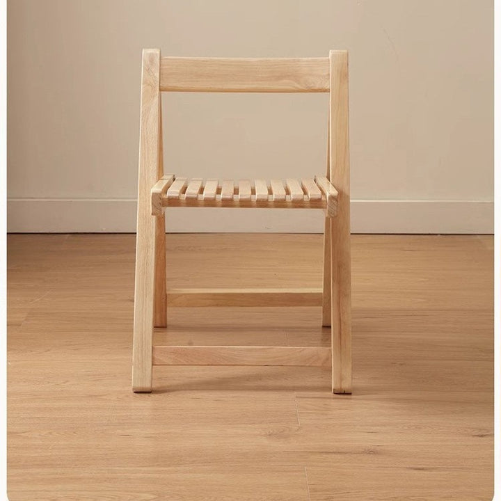 Moderner klappbarer rechteckiger Esszimmerstuhl im nordischen Stil aus Rubberwood mit Latten-Rückenlehne für das Esszimmer 