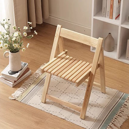 Moderner klappbarer rechteckiger Esszimmerstuhl im nordischen Stil aus Rubberwood mit Latten-Rückenlehne für das Esszimmer 