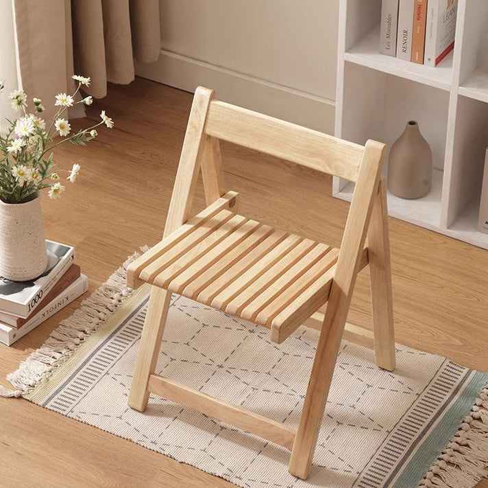 Moderner klappbarer rechteckiger Esszimmerstuhl im nordischen Stil aus Rubberwood mit Latten-Rückenlehne für das Esszimmer 