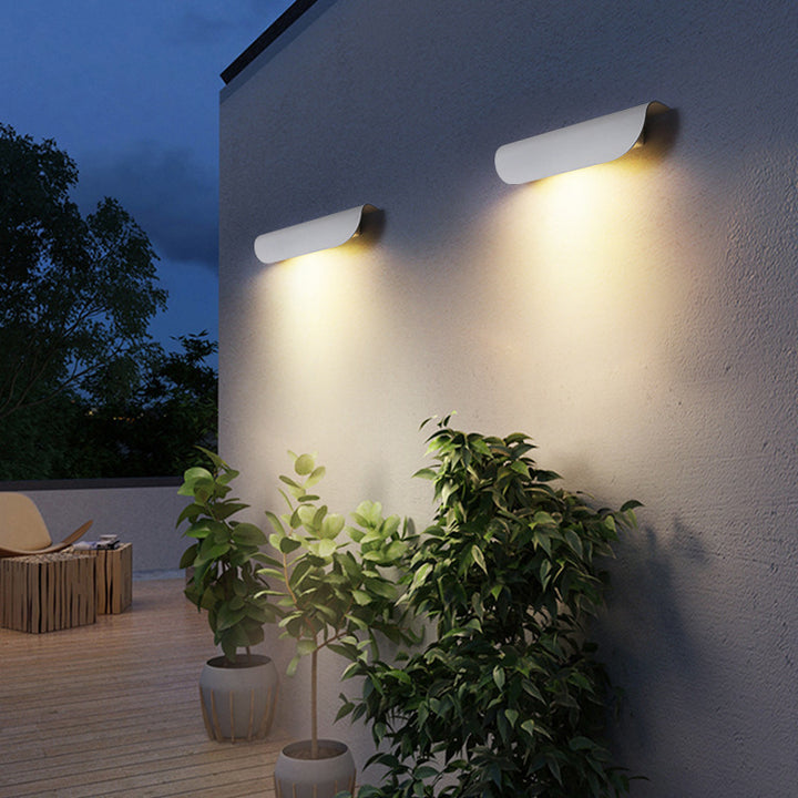 Moderne minimalistische wasserdichte rechteckige Aluminium-Glas-LED-Wandleuchte für Außenbereiche 