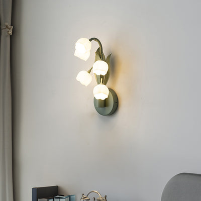 Moderne minimalistische Glocken-Orchidee Eisen PC Schirm 5-Licht Wandleuchte für Wohnzimmer 