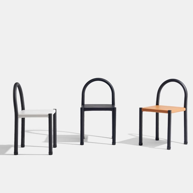 Chaise de salle à manger contemporaine nordique en cuir et acier au carbone, dossier demi-rond, pour salle à manger 