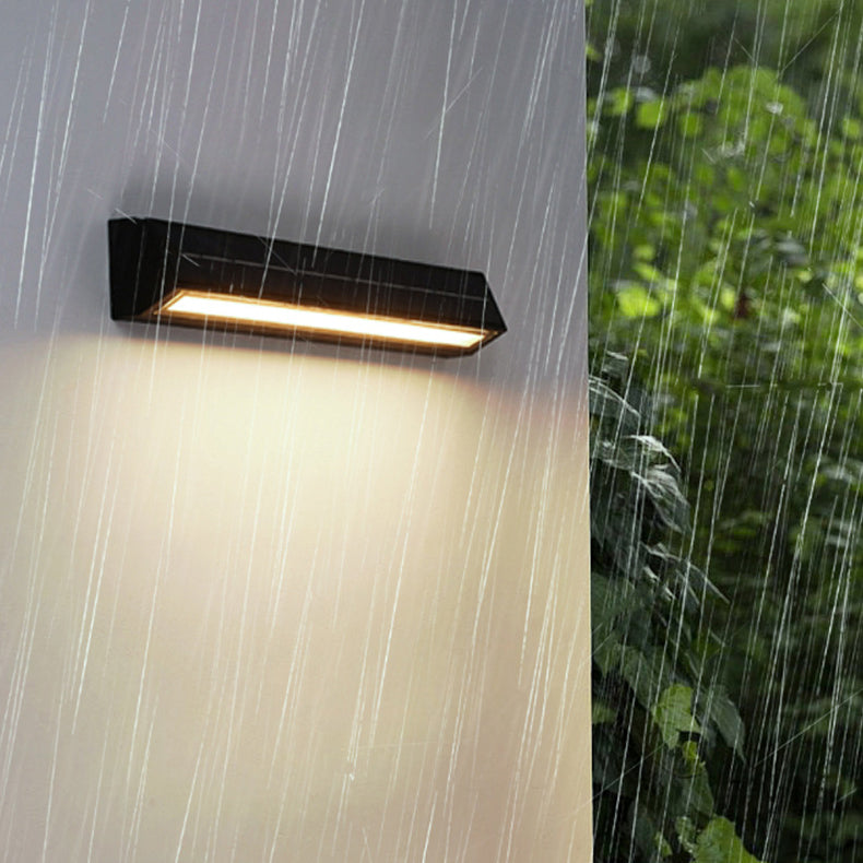 Moderne minimalistische rechteckige schräg gestellte Dreieck ABS Acryl LED Wandleuchte für Außenbereich Terrasse 
