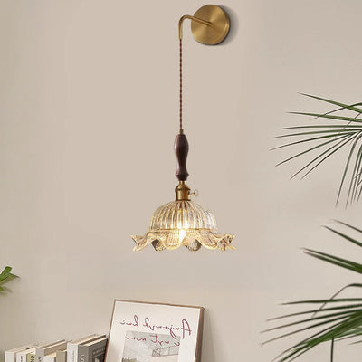 Traditional Japanese Round Dome Flower Brass Glass Shade 1-Light Wall Sconce Lamp For Living Room