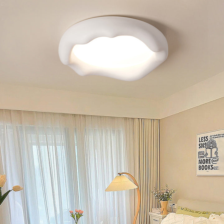 Zeitgenössische kreative runde Eisbergform Welle Eisenharz Acrylschirm LED Deckenleuchte für Schlafzimmer 