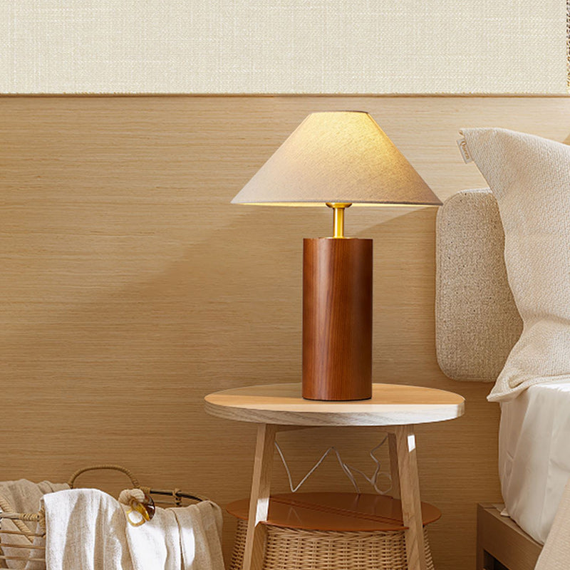 Lampe de table à 1 lumière avec base en bois massif trapézoïdale cylindrique japonaise traditionnelle, cadre en laiton et abat-jour en tissu pour chambre 