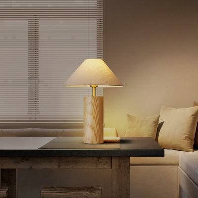 Lampe de table à 1 lumière avec base en bois massif trapézoïdale cylindrique japonaise traditionnelle, cadre en laiton et abat-jour en tissu pour chambre 