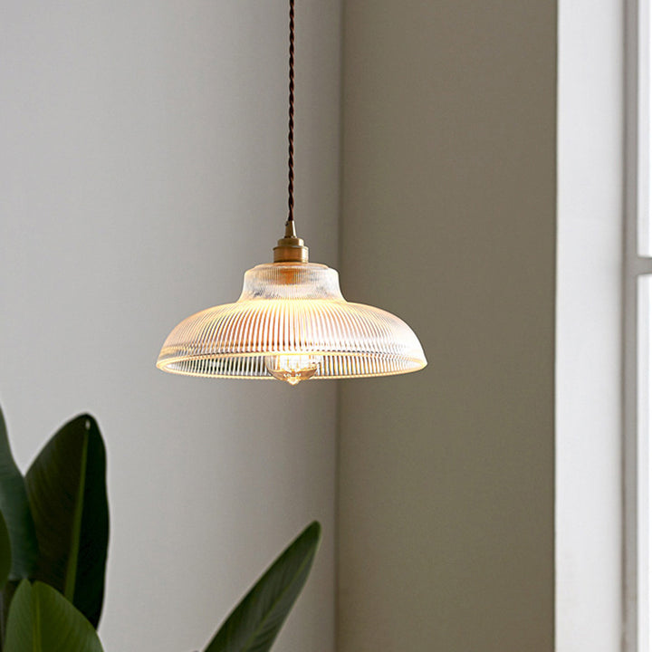 Lustre suspendu à une lumière en forme de couvercle de pot rond vintage traditionnel en laiton avec rayures en verre pour salon 