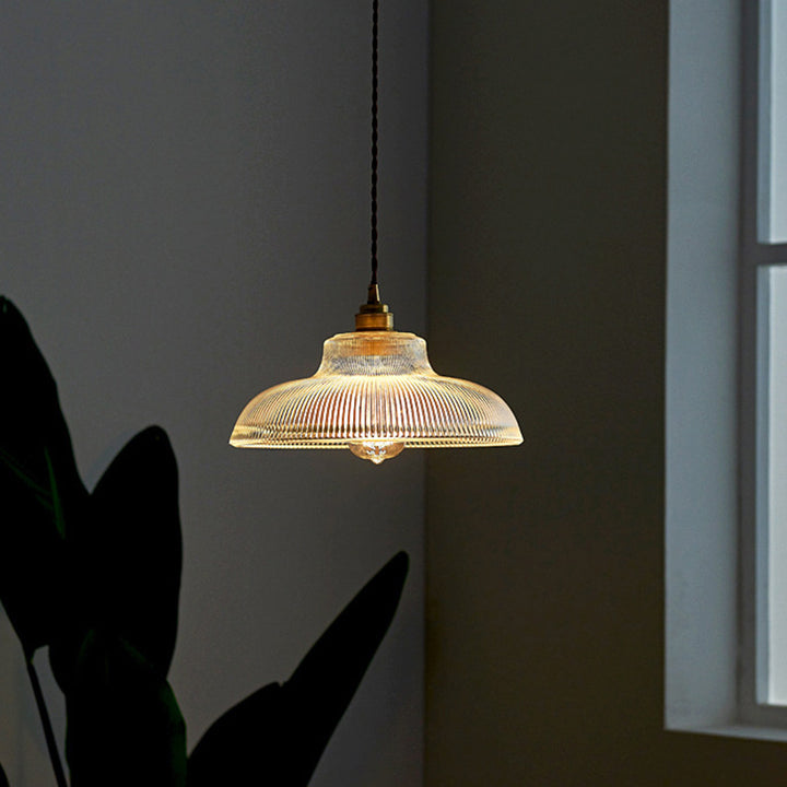 Lustre suspendu à une lumière en forme de couvercle de pot rond vintage traditionnel en laiton avec rayures en verre pour salon 