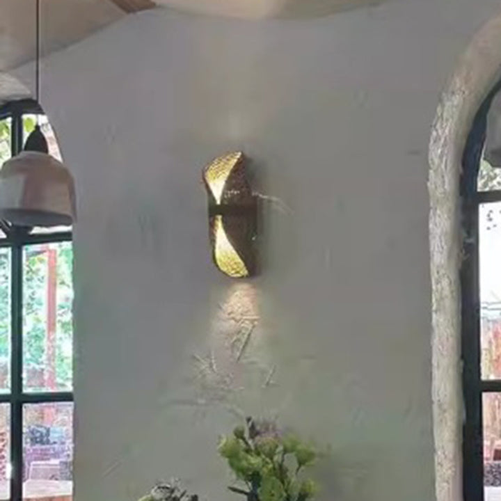 Traditionelle japanische ovale handgefertigte Rattan-Wandleuchte mit 2 Lichtern für das Wohnzimmer 