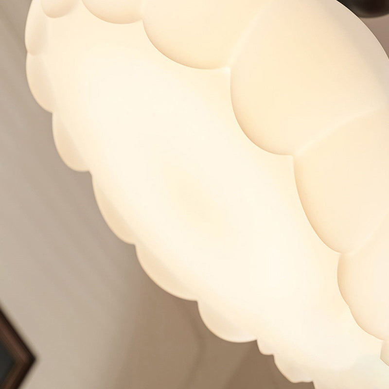 Moderne Mid-Century runde Blütenblattform Eisenrahmen Acrylschirm LED Semi-Flush-Mount-Deckenleuchte für das Wohnzimmer 