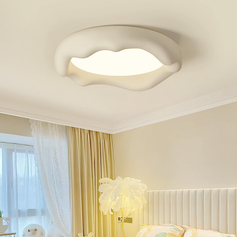 Contemporary Nordic Round Iceberg Shape Iron Frame Resin LED Flush Mount Ceiling Light For Bedroom
