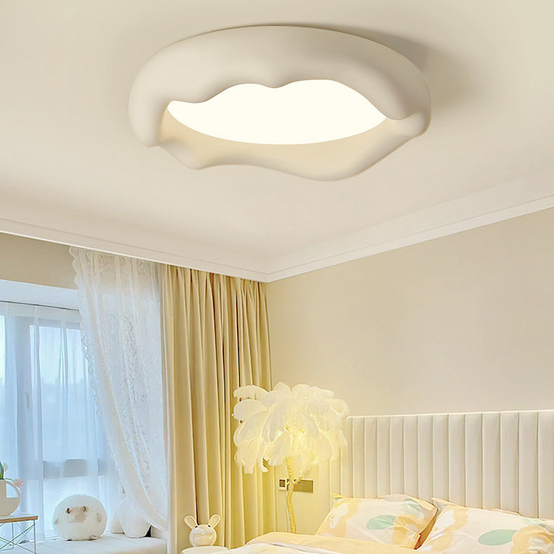 Contemporary Nordic Round Iceberg Shape Iron Frame Resin LED Flush Mount Ceiling Light For Bedroom