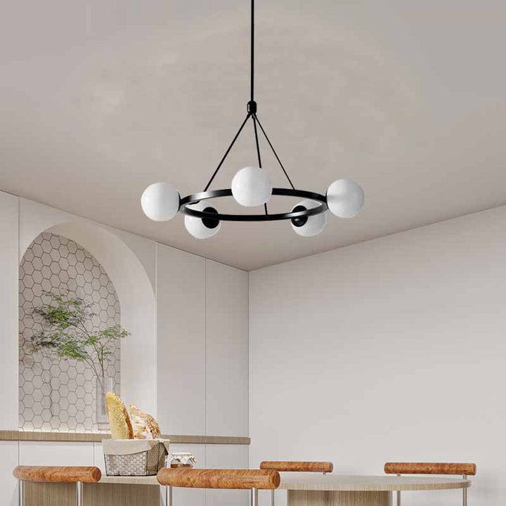 Moderner minimalistischer runder Kugel-Eisenrahmen Glas-Schirm 5-Licht Kronleuchter für Wohnzimmer 