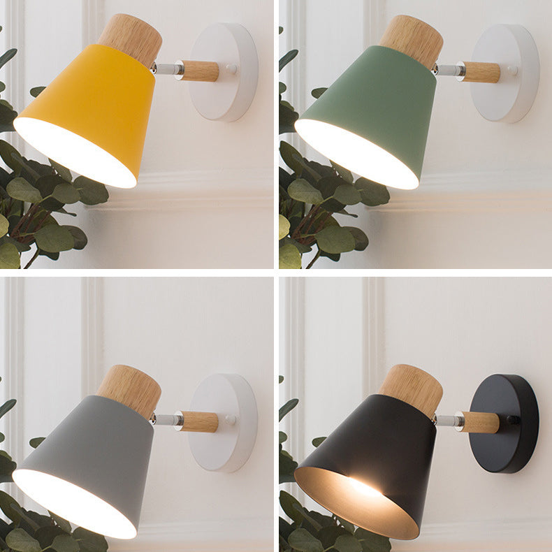 Moderne minimalistische runde Hornform Holz Eisen 1-Licht Wandleuchte für Schlafzimmer 