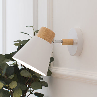 Moderne minimalistische runde Hornform Holz Eisen 1-Licht Wandleuchte für Schlafzimmer 