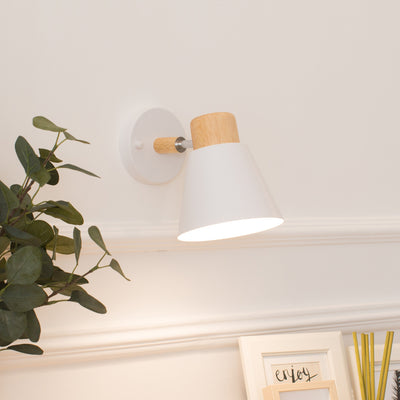 Moderne minimalistische runde Hornform Holz Eisen 1-Licht Wandleuchte für Schlafzimmer 