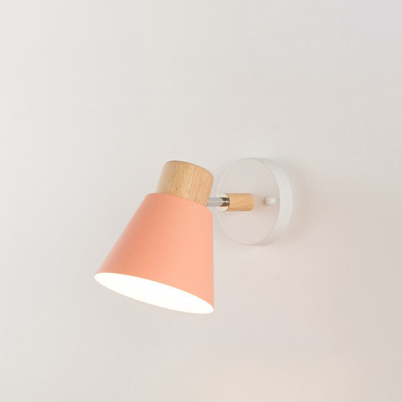 Moderne minimalistische runde Hornform Holz Eisen 1-Licht Wandleuchte für Schlafzimmer 
