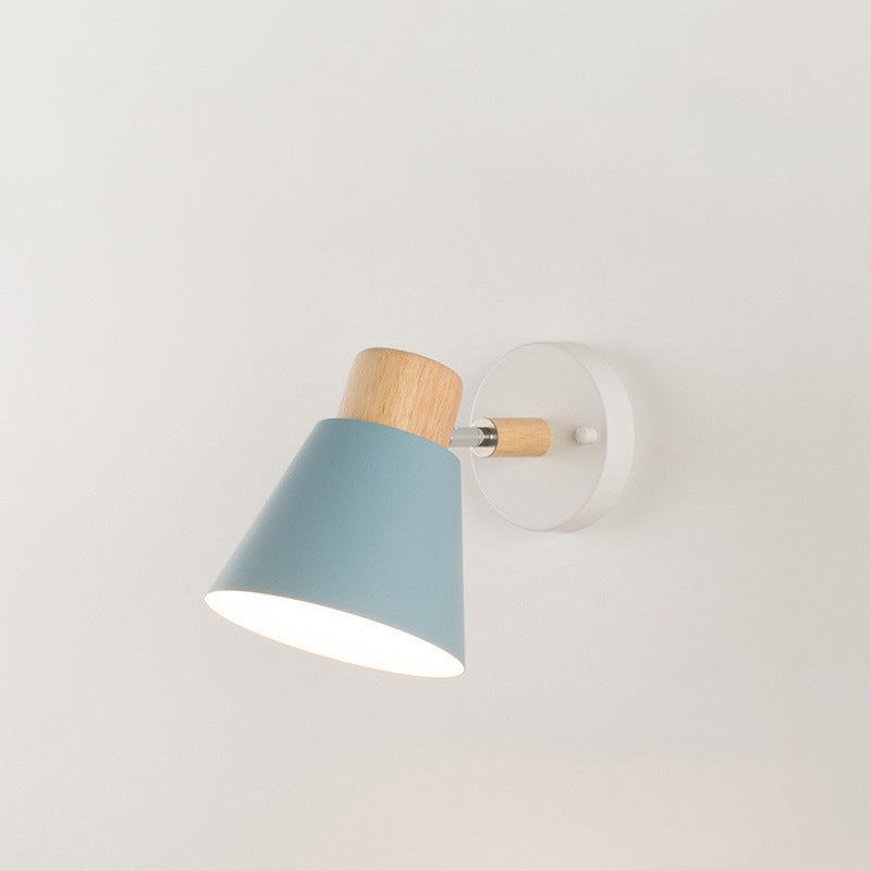 Moderne minimalistische runde Hornform Holz Eisen 1-Licht Wandleuchte für Schlafzimmer 