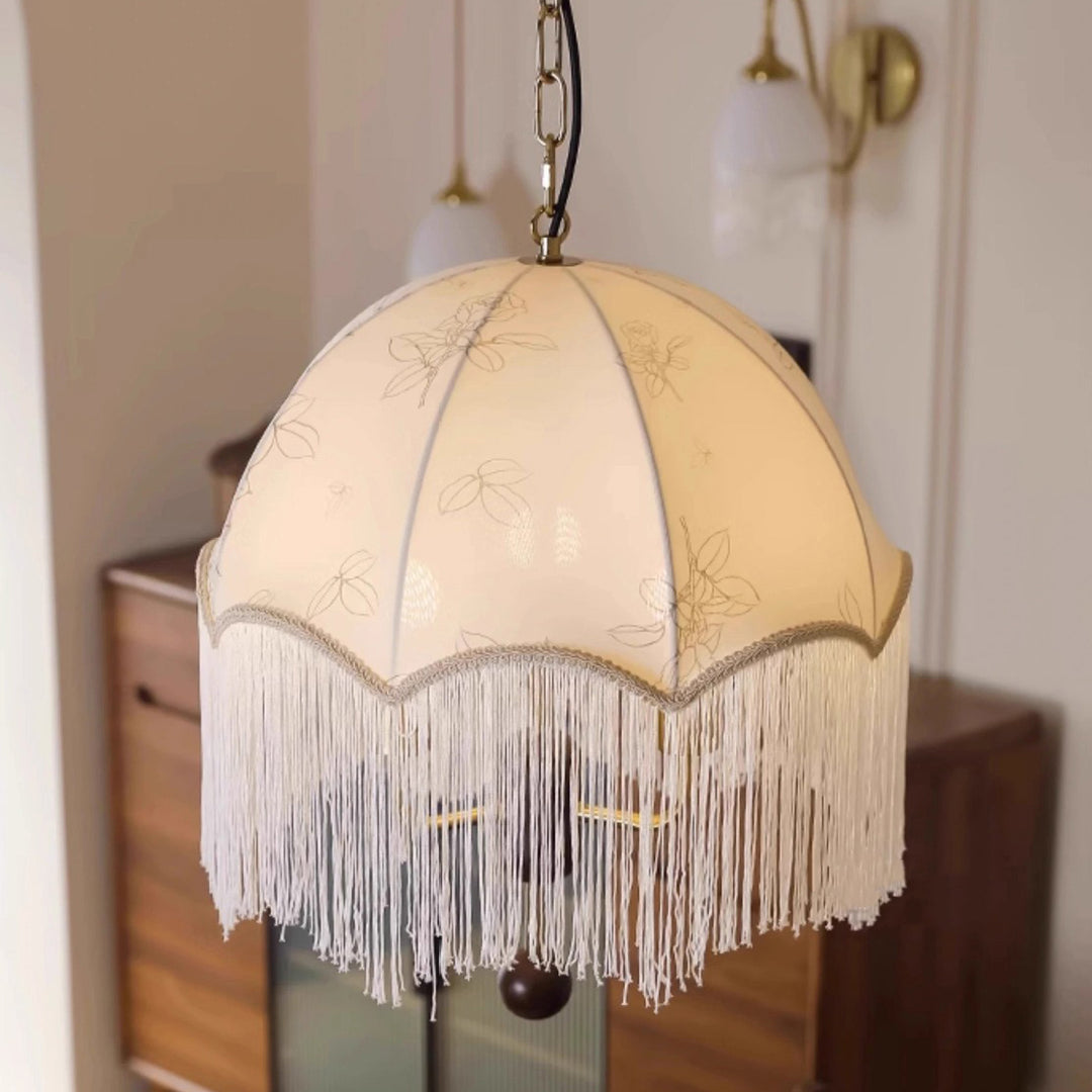 Traditionelle französische Kuppel mit floralem Stoffschirm, Quaste, Holz, Metall 3-Licht Pendelleuchte für Wohnzimmer 