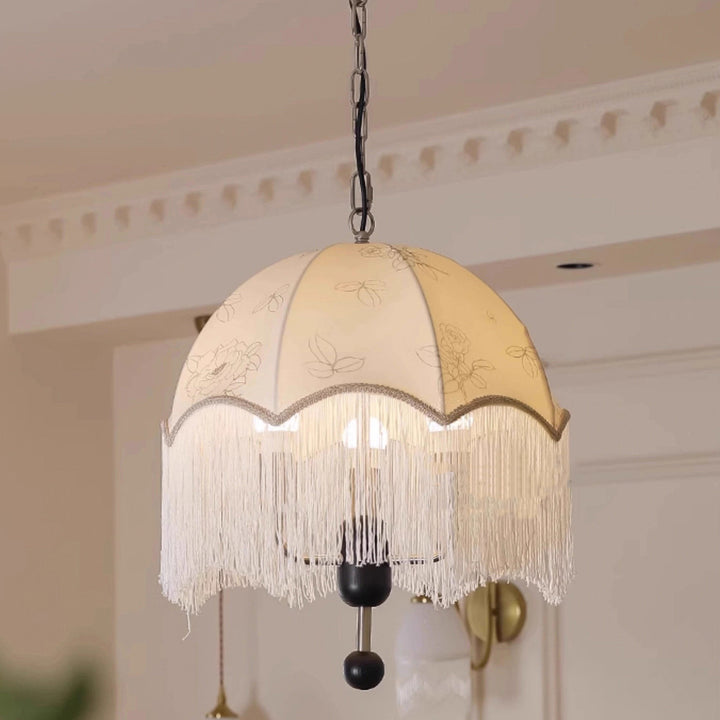 Traditionelle französische Kuppel mit floralem Stoffschirm, Quaste, Holz, Metall 3-Licht Pendelleuchte für Wohnzimmer 