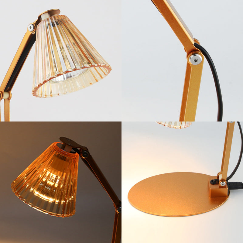 Lampe de table à cire fondante aromatique à une lumière avec abat-jour en verre rayé en fer, cylindre pliable romantique minimaliste moderne pour chambre à coucher 