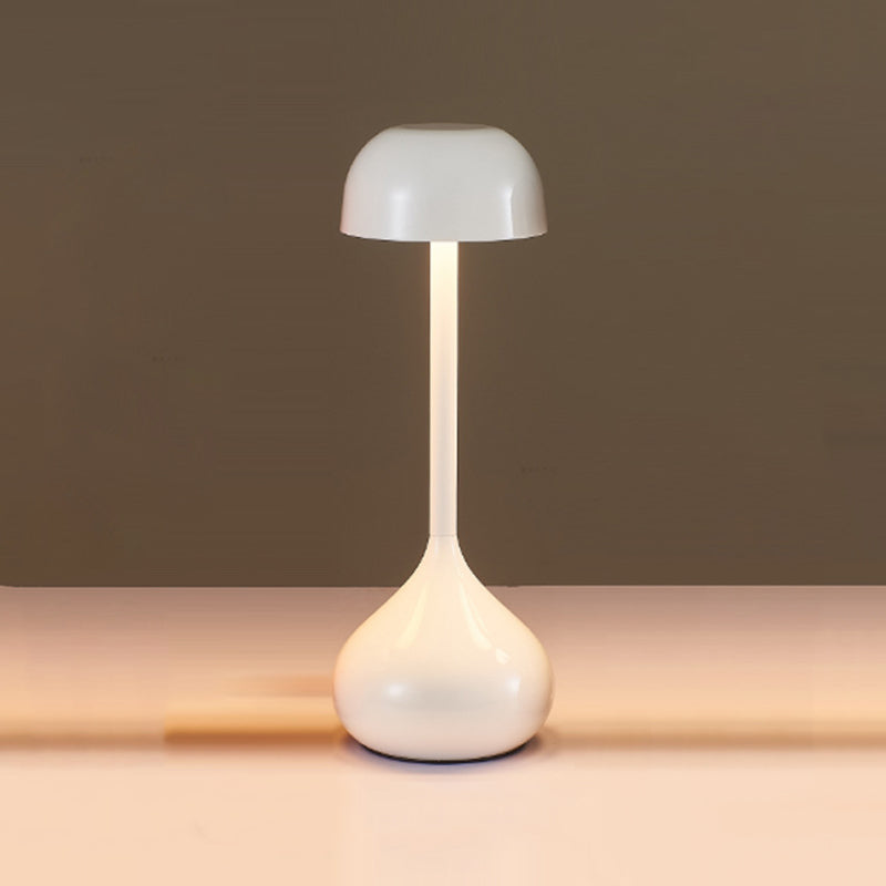مصباح طاولة LED أسطواني من الألمنيوم بتصميم نوردي معاصر لغرفة المعيشة 