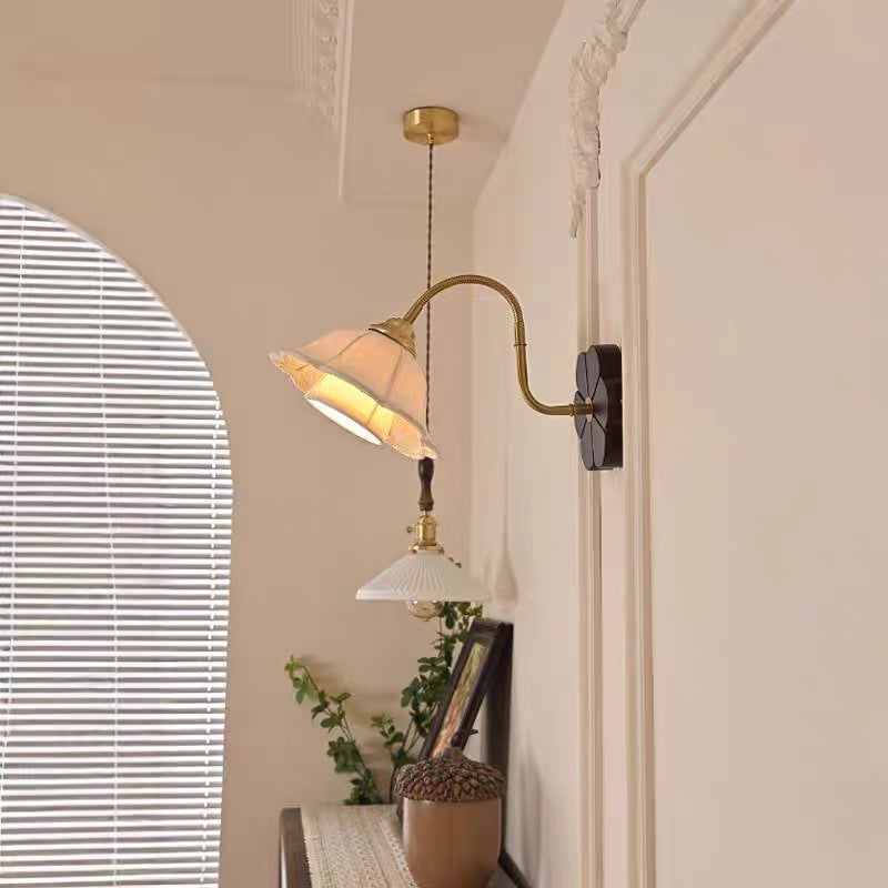 Applique murale traditionnelle française en fer, en forme de pétale de cendre, à 1 lumière pour chambre 