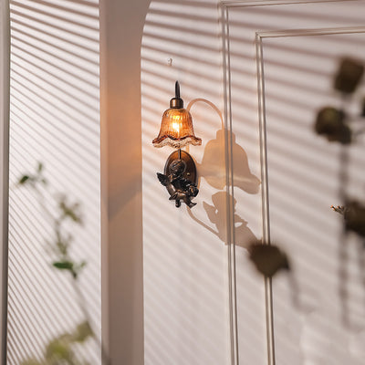 Traditional French Iron Resin Glass Petal-Shaped 1-Light Wall Sconce Lamp For Hallway Or Bedroom