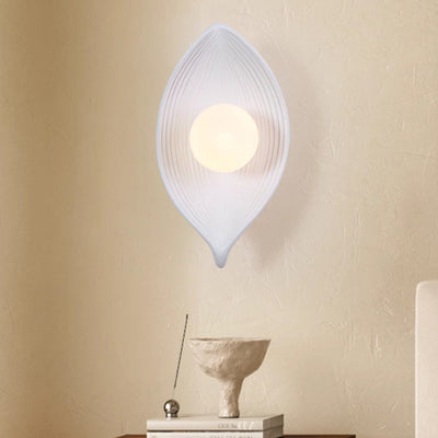 Traditional Japanese Resin Rotomolding Leaf-Shaped 1-Light Wall Sconce Lamp For Bedroom Or Hallway