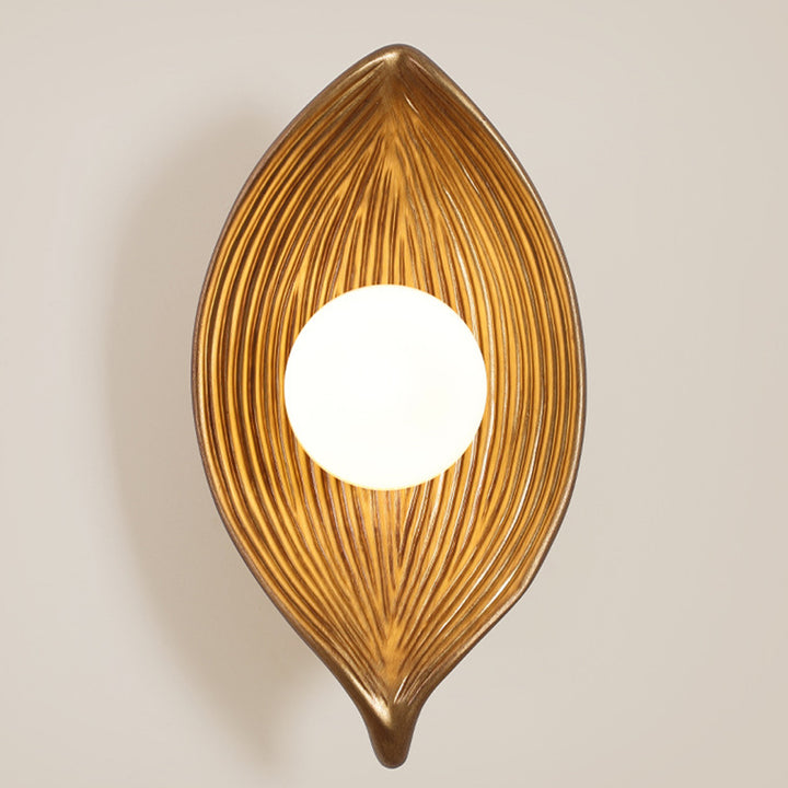 Traditional Japanese Resin Rotomolding Leaf-Shaped 1-Light Wall Sconce Lamp For Bedroom Or Hallway