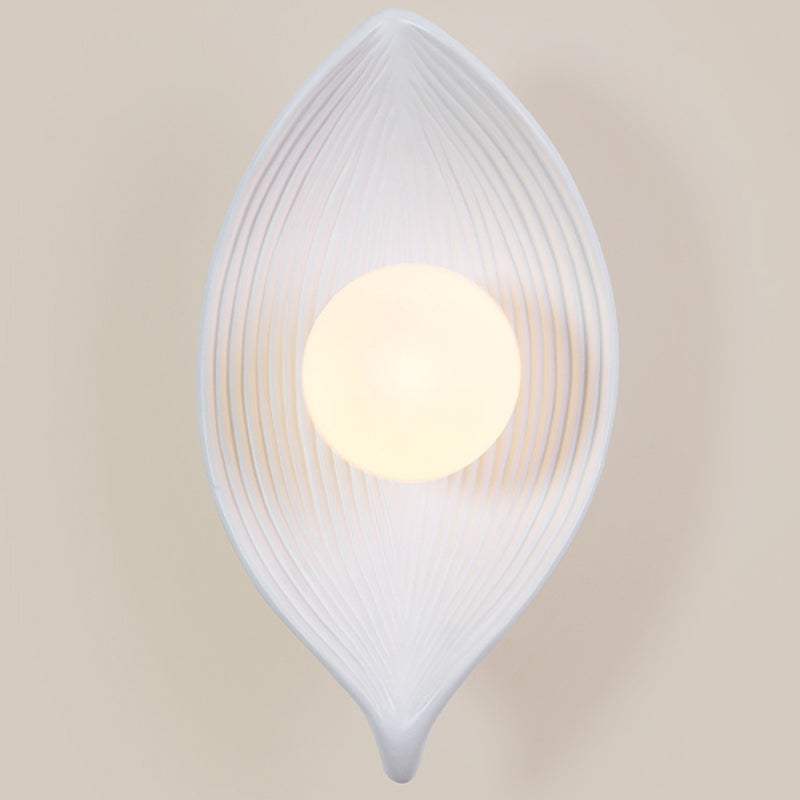 Traditional Japanese Resin Rotomolding Leaf-Shaped 1-Light Wall Sconce Lamp For Bedroom Or Hallway