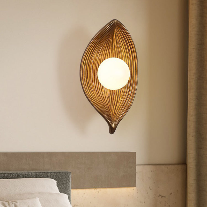 Traditional Japanese Resin Rotomolding Leaf-Shaped 1-Light Wall Sconce Lamp For Bedroom Or Hallway
