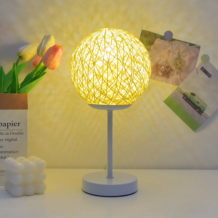 Moderne Art Deco Mond Eisen Rattan LED Tisch Lampe Für Schlafzimmer 