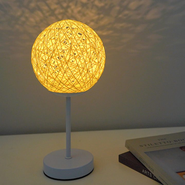 Moderne Art Deco Mond Eisen Rattan LED Tisch Lampe Für Schlafzimmer 