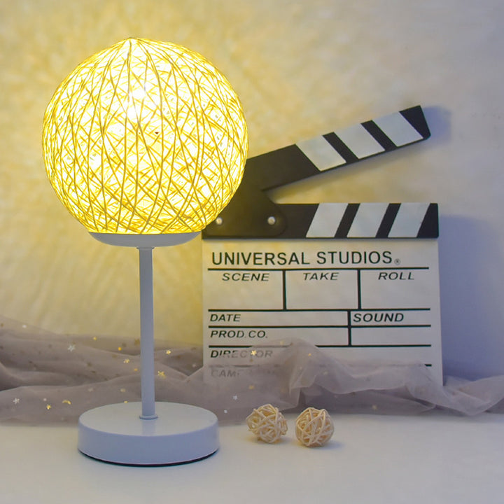 Moderne Art Deco Mond Eisen Rattan LED Tisch Lampe Für Schlafzimmer 