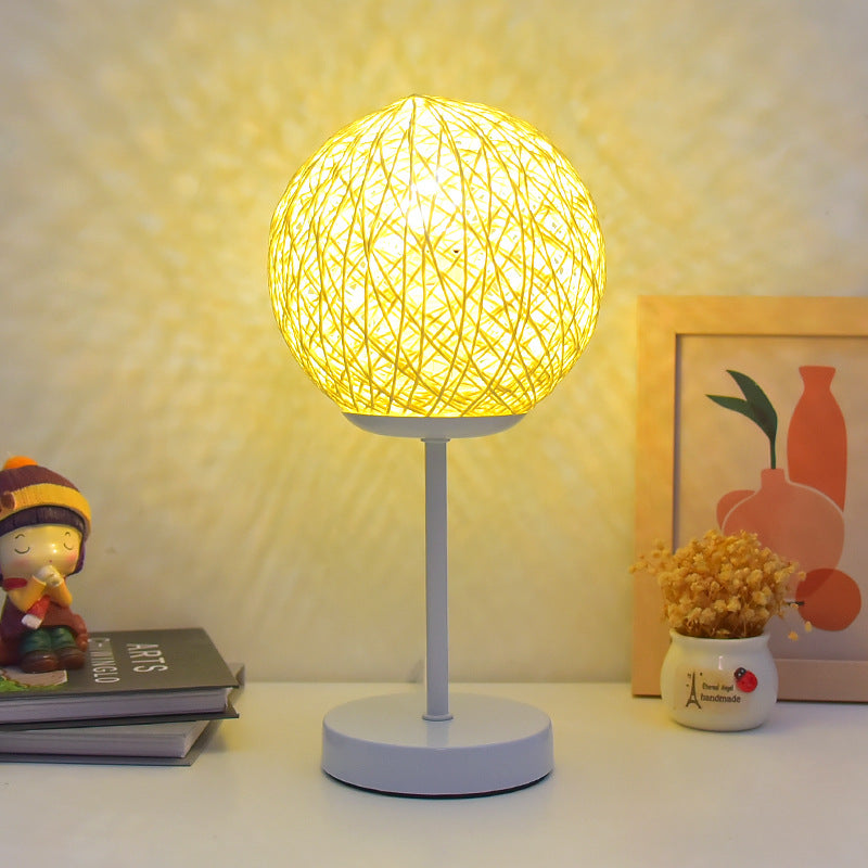 Moderne Art Deco Mond Eisen Rattan LED Tisch Lampe Für Schlafzimmer 