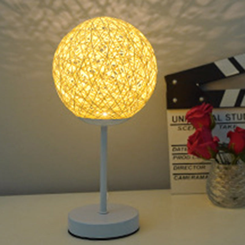 Moderne Art Deco Mond Eisen Rattan LED Tisch Lampe Für Schlafzimmer 