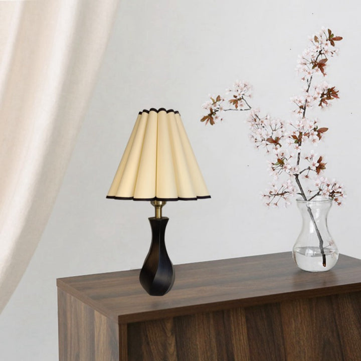 Lampe de table 1 lumière en bois et tissu vintage traditionnel pour salon 