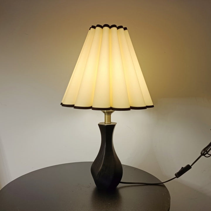 Lampe de table 1 lumière en bois et tissu vintage traditionnel pour salon 