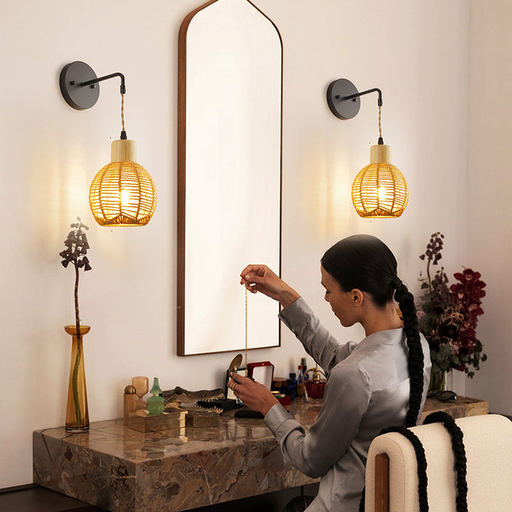 Traditionelle japanische ovale Wandleuchte aus Eisen, Holz und Rattan mit 1 Licht für Wohnzimmer 