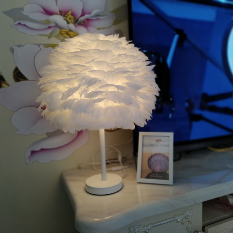 Zeitgenössische nordische ovale 1-flammige Tischlampe mit Eisenfeder für Wohnzimmer 
