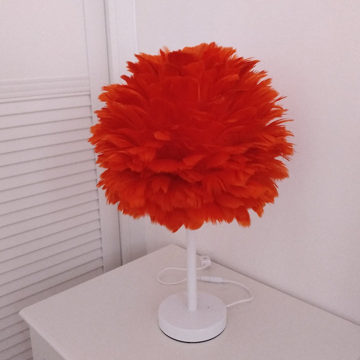 Zeitgenössische nordische ovale 1-flammige Tischlampe mit Eisenfeder für Wohnzimmer 