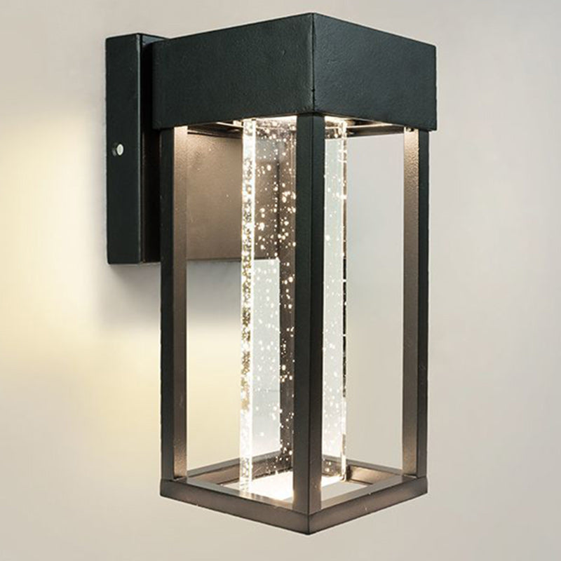 Moderne minimalistische rechteckige Aluminiumglas-LED-Wandleuchterlampe für den Garten 