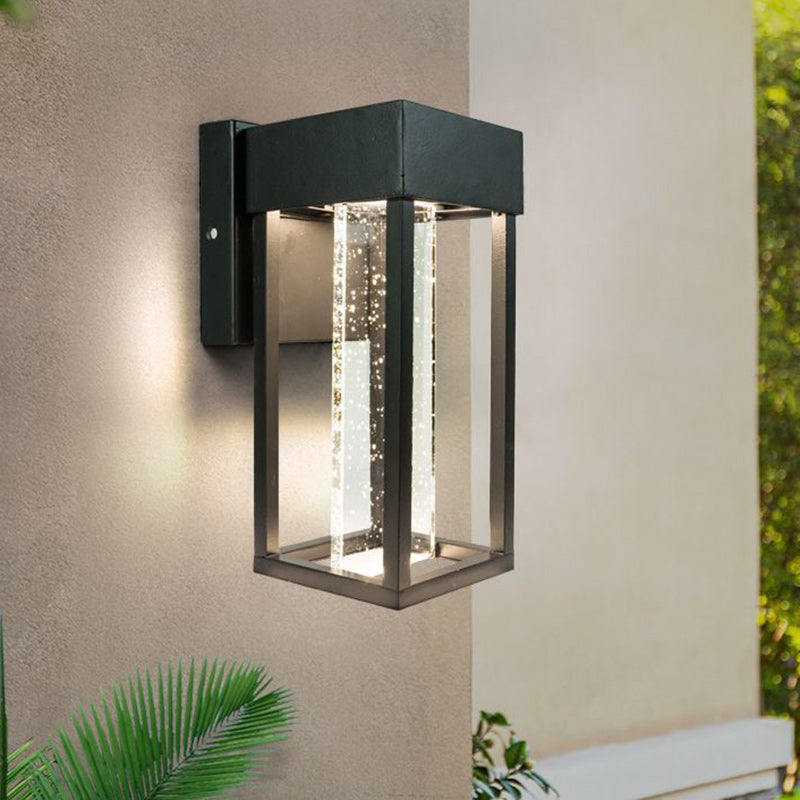 Moderne minimalistische rechteckige Aluminiumglas-LED-Wandleuchterlampe für den Garten 