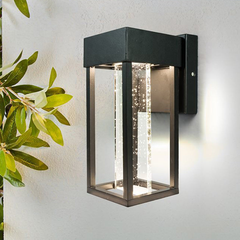 Moderne minimalistische rechteckige Aluminiumglas-LED-Wandleuchterlampe für den Garten 