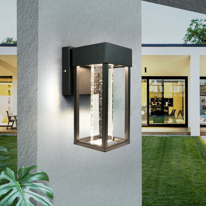 Moderne minimalistische rechteckige Aluminiumglas-LED-Wandleuchterlampe für den Garten 